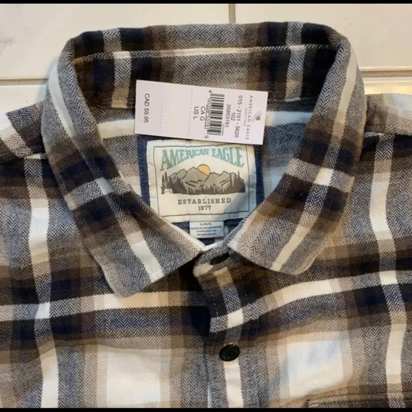NWT 🆕 AMERICAN EAGLE BUTTON DOWN SHIRT - Picture 2 of 3